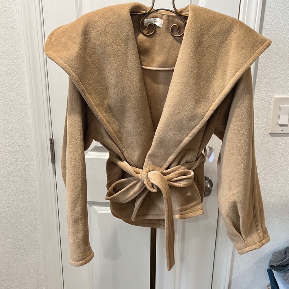 RUSTIC ALLURE CAMEL SHORT JACKET